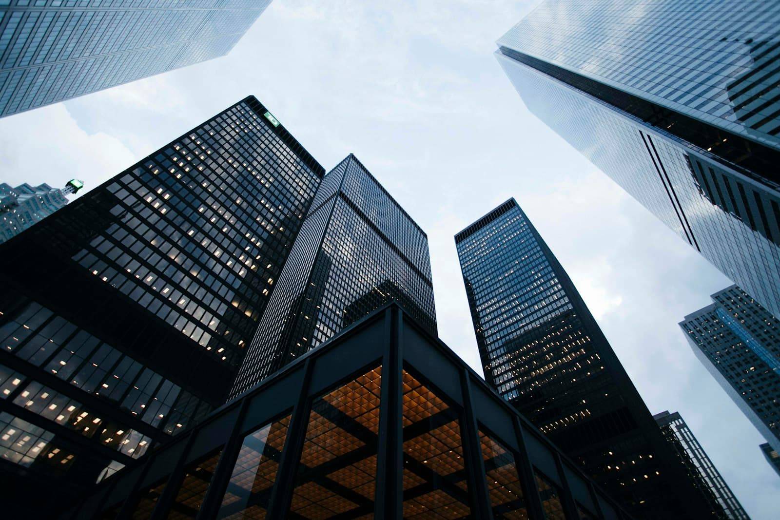 Professional urban real estate and corporate development